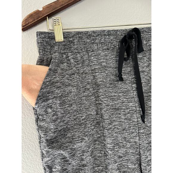 Beyond Yoga Lightweight Gray Jogger size Small - Picture 8 of 10
